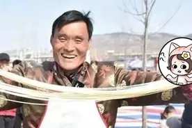 坚守15年的拉面哥，“死”于自媒体图片
