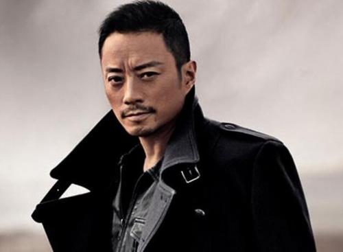 所以他的家人并没有过多的曝光,只传出张涵予的妻子名叫羊梅子,羊梅子