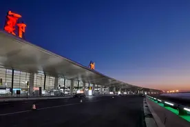郑州新郑国际机场停车收费标准，郑州机场停车场收费多少钱一天图片