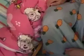 3岁女童午休竟被老师胶带捆绑、双腿压身！警方已介入调查图片