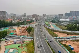 深圳梅观高速改造最新进展：双侧综合管廊为道路反复开挖“破题”图片