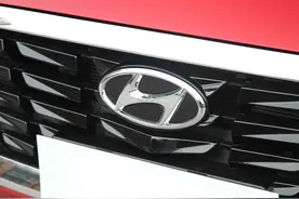 现代翻身车，名图大变样，按键换挡双屏幕，售价或低于13万图片