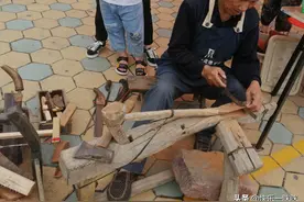 桃木梳传统的制作工具图片