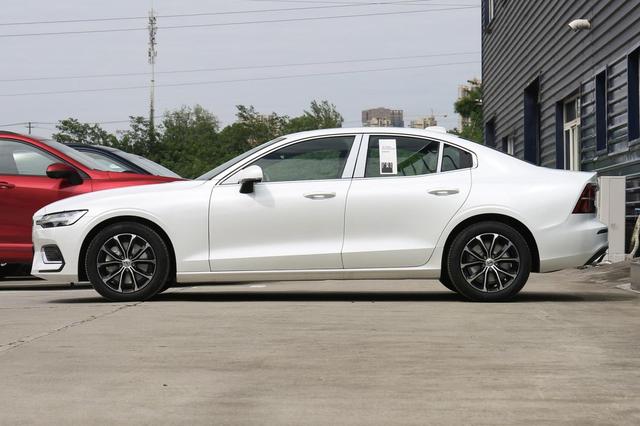 2021款沃尔沃s60评析:颜值亮眼,体验舒适,保值较差