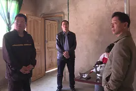 王飞县长到松烟关兴调研这些工作....图片
