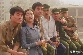 改革开放前，满街黑灰蓝——老北京孩子的穿衣时尚和讲究你知道吗图片