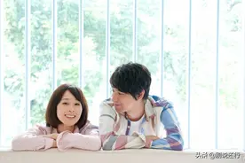 老婆狠心拿走婆婆治病的20万，带着亲妈跟前男友同住，丈夫出手了图片