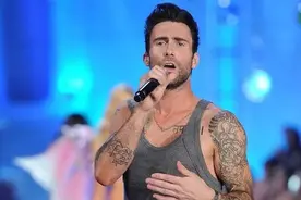 Maroon 5主唱骚当遭经纪公司合约控制，身不由己图片