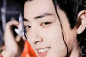 肖战的那些让人无法忘怀的回眸瞬间图片