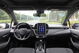 丰田最接地气的混动车，雷凌满油可跑1000Km，13w起比雅阁更安全图片