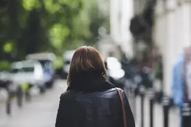 三个40岁女人的心声，值得听一听，对生活认怂之后继续拼凑着过图片