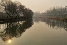 家乡的太阳和月亮图片