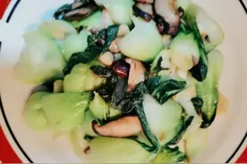 香菇炒青菜，只放盐，为什么这么好吃？图片