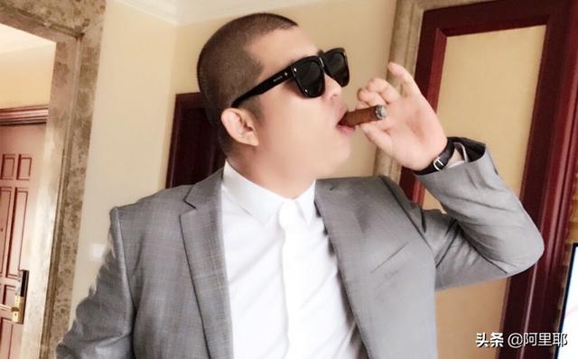 二驴的怎么不直播了?为什么被封号了?