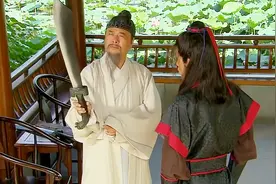 武松师傅真是神人，竟然预料到武松会断臂，教武松独臂刀法视频封面