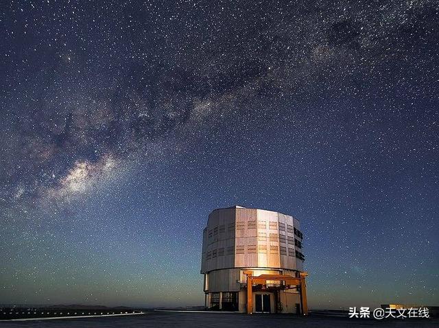 什么是重力？爱因斯坦提出广义相对论后，牛顿的定律是错的吗？