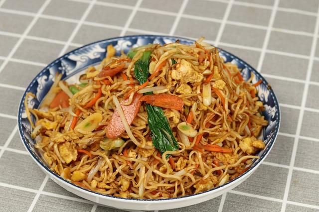 炒面不要再买着吃了，自己在家做，5分钟就能吃，比外面买的好吃