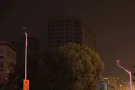 上海昨夜地震？官方澄清：系爆破拆除4幢20多层烂尾楼图片