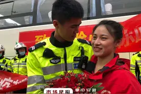 滁州：医疗队凯旋，警员丈夫驾铁骑为妻子护航图片