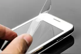 手机该不该贴膜？看完这些您就明白了图片