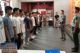 讲好党史故事，激发青年参军热情图片
