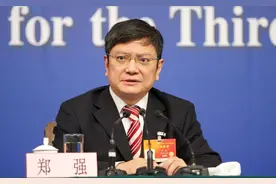 郑强教授：支撑我们的是导弹兵，不是百万富翁！被嘲“酸里酸气”图片