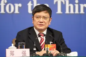 郑强教授：支撑我们的是导弹兵，不是百万富翁！被嘲“酸里酸气”图片
