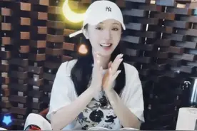 付笛声儿子女友曝光？女方颜值高像明星，参加家庭聚会为任静庆生图片