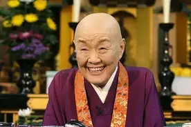 日本尼姑晴美：喝酒吃肉沉溺男色，99岁活出自我，成日本全民女神图片