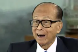 李嘉诚靠捂地赚了多少钱？买下地就停工，一拖十几年图片