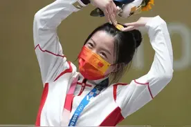 冠军杨倩、侯志慧，00后的采访语录？太可爱了！许海峰亲自送祝福图片