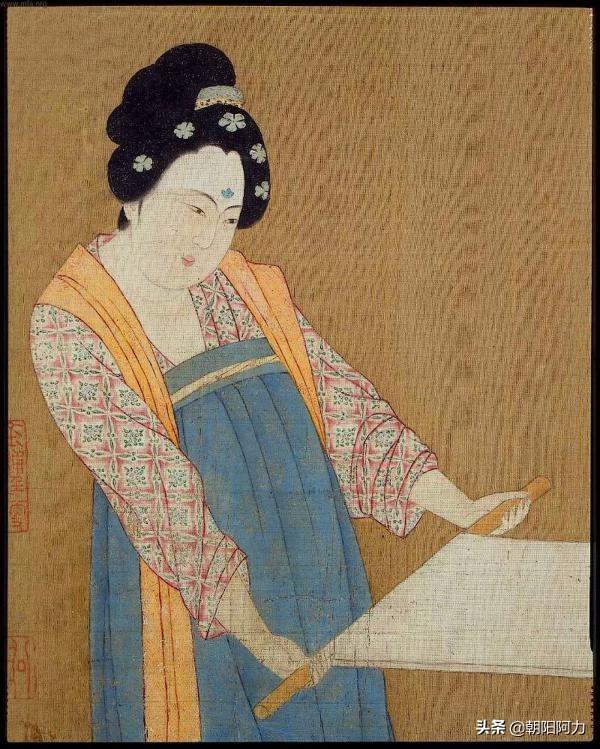 周昉《簪花仕女图》中唐代中晚期宫廷妇女服饰.