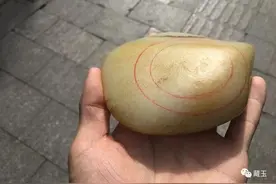 那些极为罕见的和田玉手镯，有一个就算孤品！图片