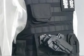 大量新款警用装备曝光！怎一个帅字了得图片