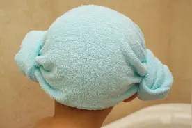 没有浴帽怎么办？用毛巾做一个韩式小浴帽，简单实用又好看！视频封面