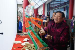 《武松打虎》打完后把华南虎放了?皮影戏非遗传承人透露改编缘由图