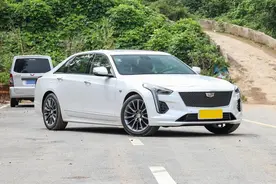 低价豪华中大型车，车长5米2，变速箱10个挡，带你看凯迪拉克CT6图片