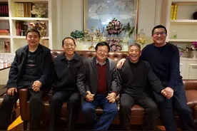 从名校长到“抗癌明星”，他只是换了一条育人赛道图片