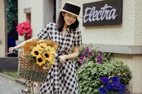 三木博主穿衣为什么爱戴“帽子”？从她的穿搭里，发现了这些秘密图片
