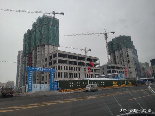 乌鲁木齐买房本地房企和全国头部房企，究竟哪个更值得选择？难吗