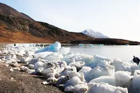 全球最大无人岛：面积约是50个香港，环境酷似火星，你敢去住吗？视频封面