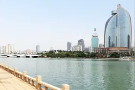 这座城市虽从新一线降为二线，地位却很高，堪称最牛的二线城市视频封面