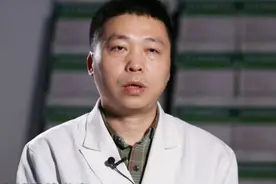 额头上长痘痘是怎么回事？看看医生怎么说