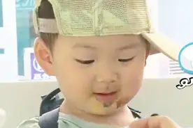 打针后的冰淇凌和棉花糖格外的好吃，大韩民古万岁，爸爸的开心果视频封面