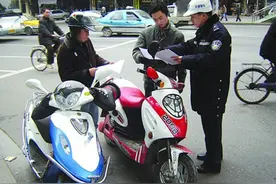 武汉开展电动车等“三类车”专项整治 严处车辆违法行为图片