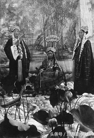 һ���ı�����Ӱʷ��˼��