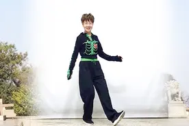 笑春风老师慢动作一步一步分解 让你轻松学会这个45步鬼步舞