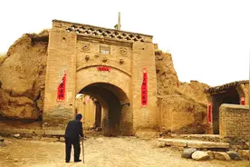 这个小城曾是中国最繁华首都，如今已失去往日光彩，几乎被人忘记视频封面