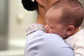 如何正确抱新生儿，新生儿抱姿现学现会