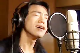 一首《那年你十八》，满怀深情，越听越好听！视频封面